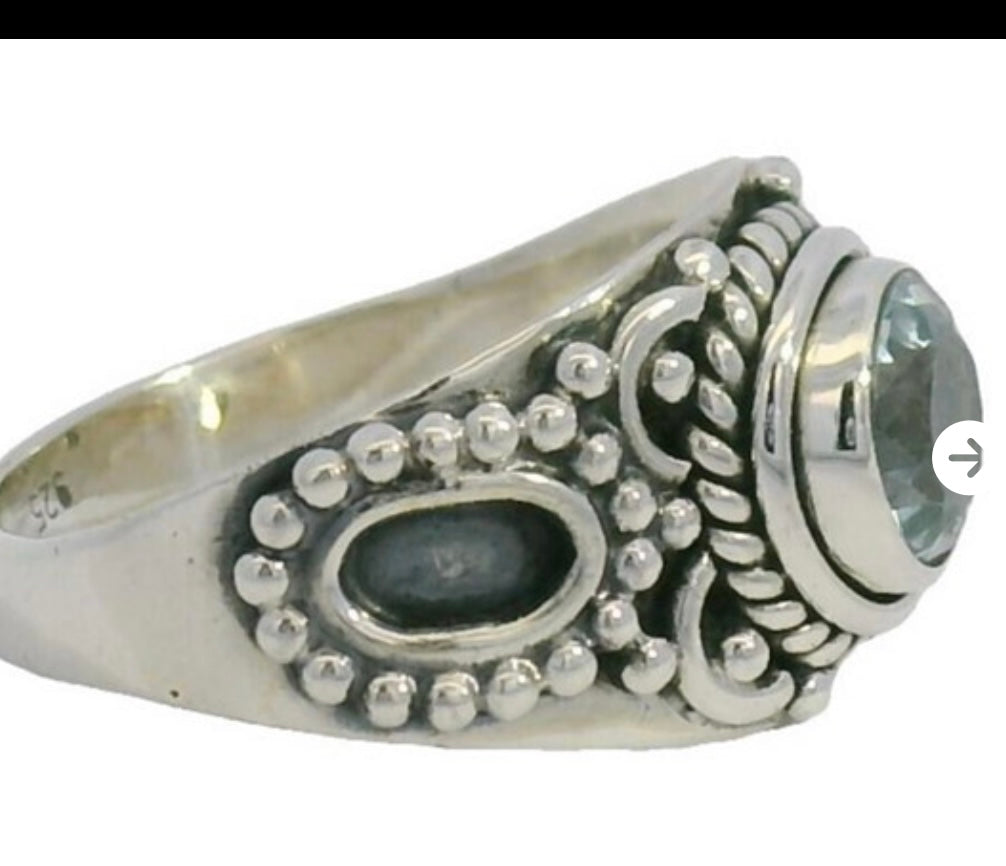 Antique Style Natural Blue Topaz Dinner Ring sz 7